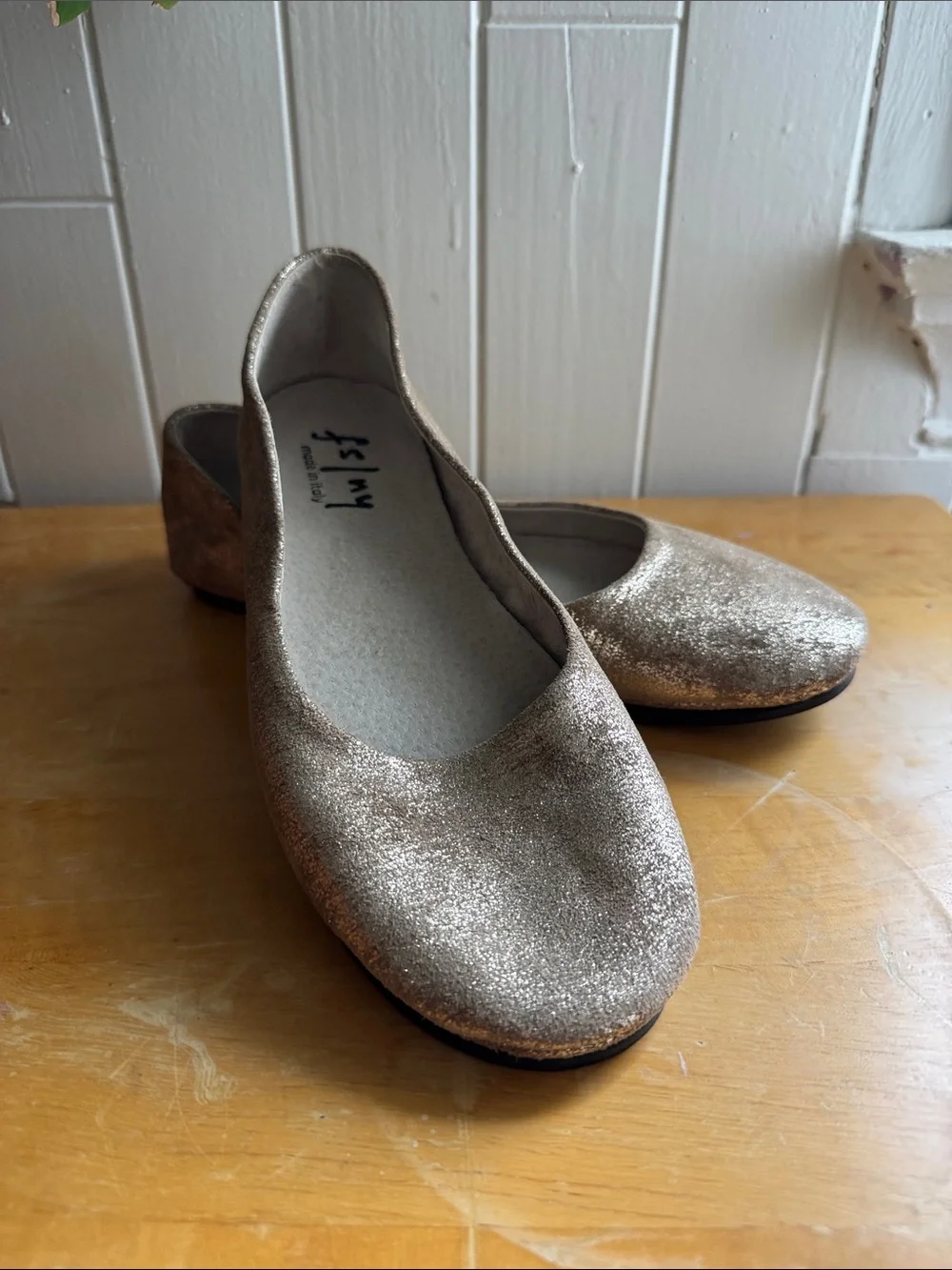 FS/NY French Sole Metallic Gold Ballet Flats size 8.5